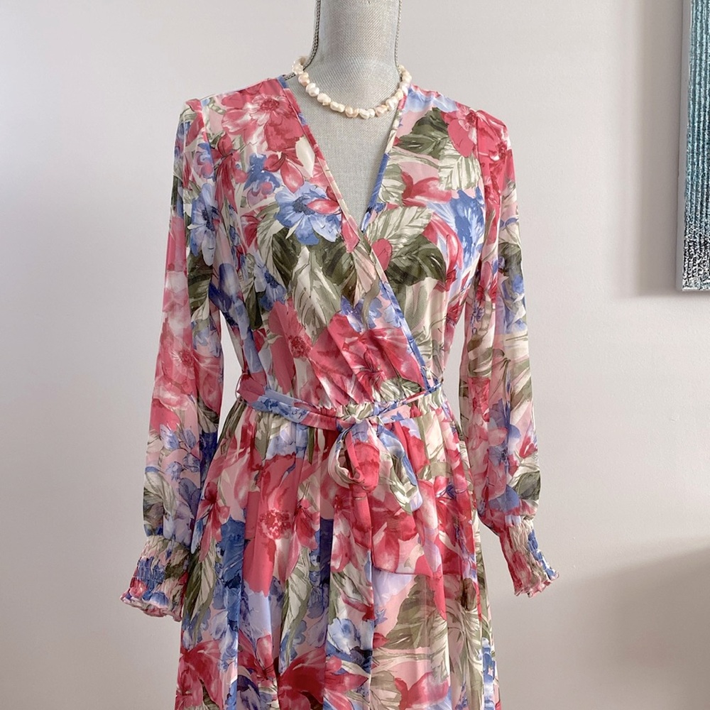 Beautiful Long Dress - Picture 3 of 11
